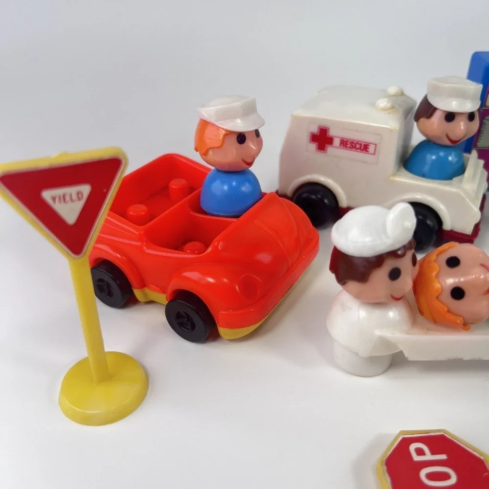 Vintage‎ Little People Style Hospital Playset – Knock Off – Made in Hong Kong